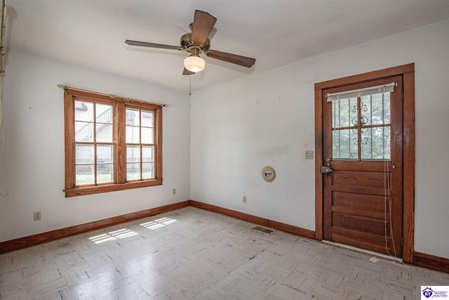 619 S Wilson Rd, Radcliff, KY 40160