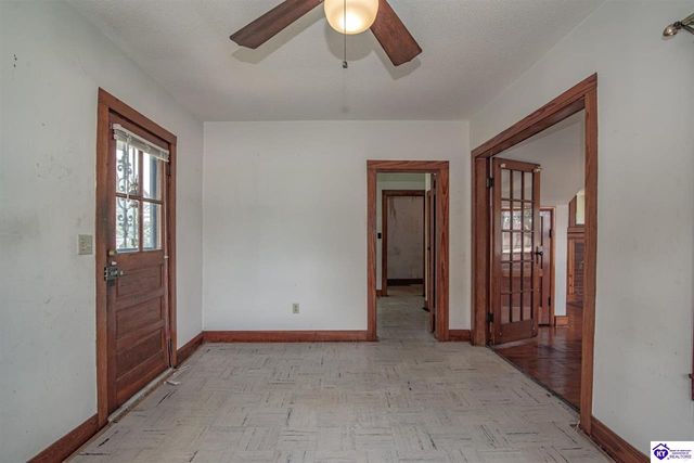 619 S Wilson Rd, Radcliff, KY 40160