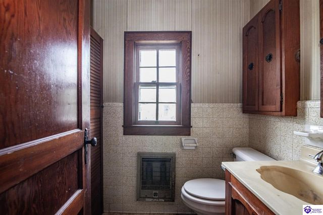 619 S Wilson Rd, Radcliff, KY 40160