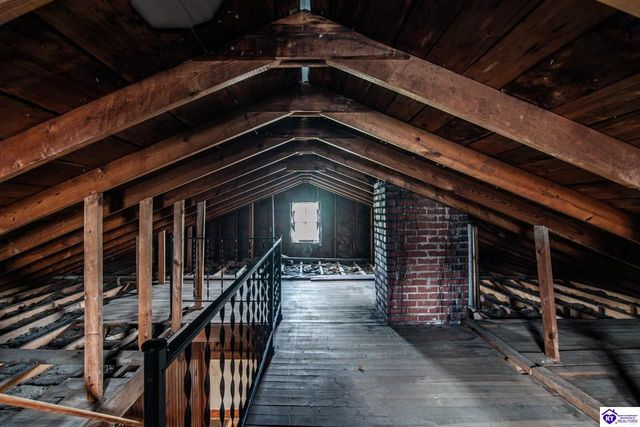 619 S Wilson Rd, Radcliff, KY 40160