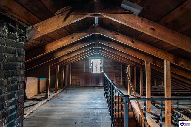 619 S Wilson Rd, Radcliff, KY 40160