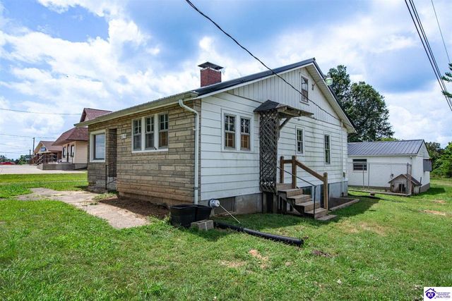 619 S Wilson Rd, Radcliff, KY 40160