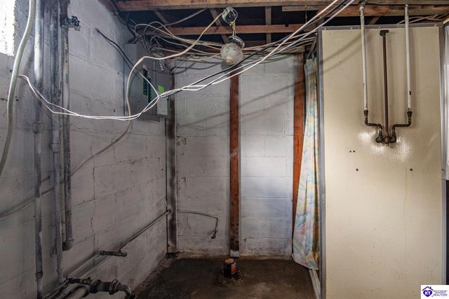 619 S Wilson Rd, Radcliff, KY 40160