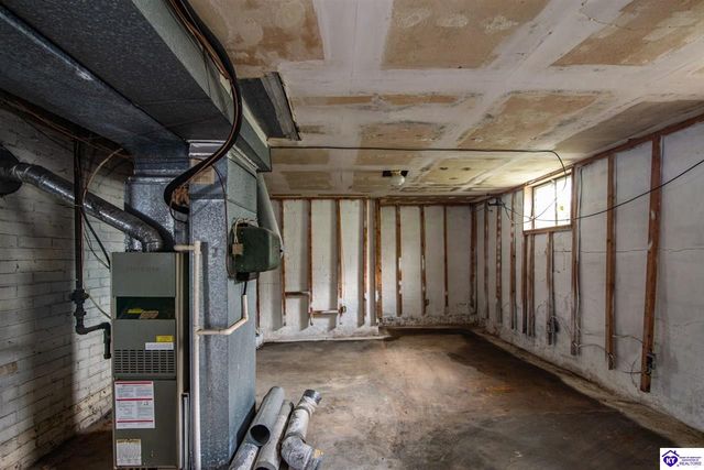 619 S Wilson Rd, Radcliff, KY 40160