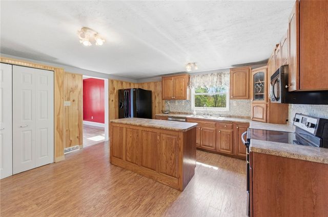 365 W Park Rd, Muddy Creek Twp, PA 16051