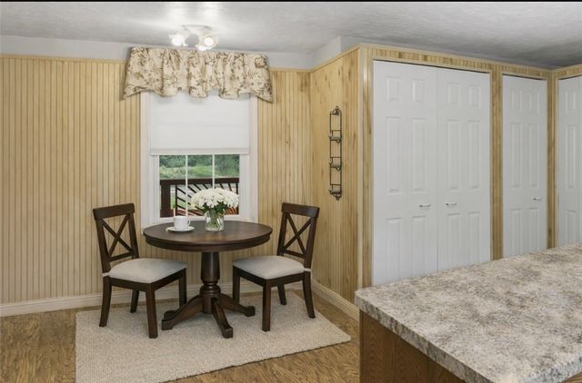 365 W Park Rd, Muddy Creek Twp, PA 16051