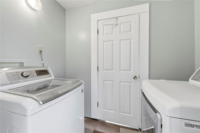 365 W Park Rd, Muddy Creek Twp, PA 16051