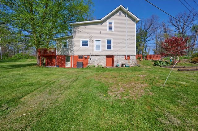 365 W Park Rd, Muddy Creek Twp, PA 16051