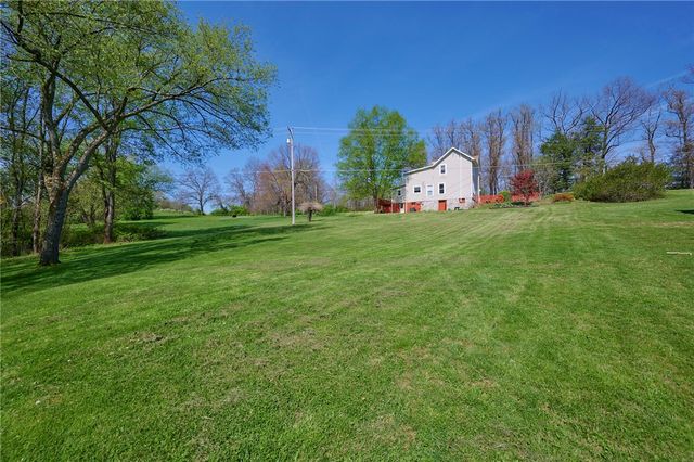 365 W Park Rd, Muddy Creek Twp, PA 16051