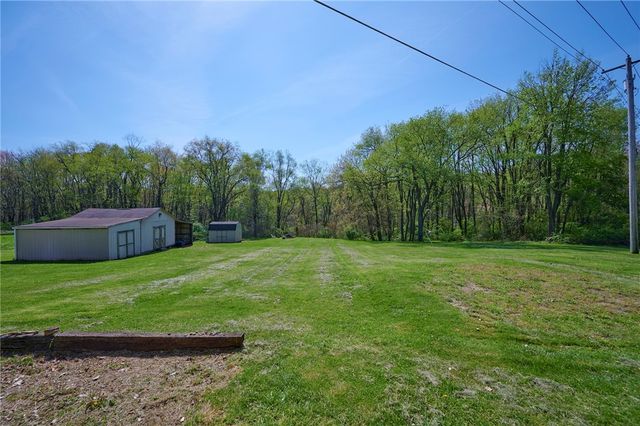 365 W Park Rd, Muddy Creek Twp, PA 16051
