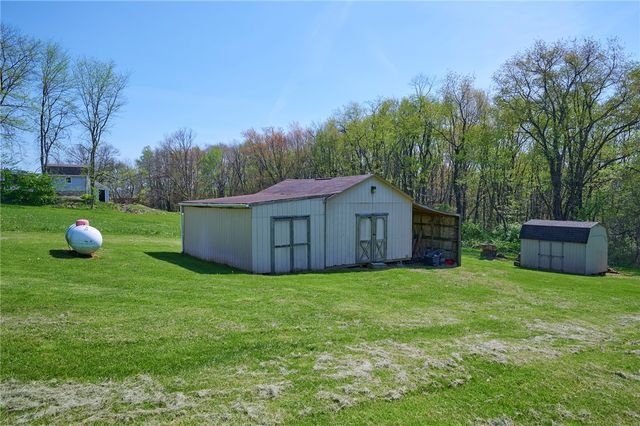 365 W Park Rd, Muddy Creek Twp, PA 16051