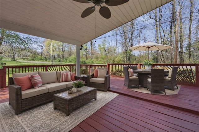 365 W Park Rd, Muddy Creek Twp, PA 16051