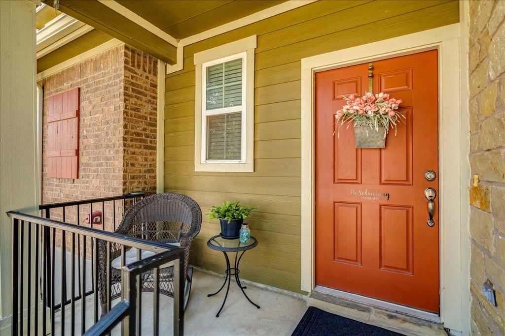 712 Lost Pines, Cedar Park, TX 78613