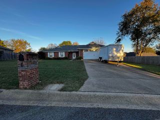 6 Gates Drive, Greenbrier, AR 72058