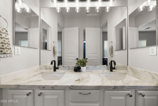 6544 S OAKWOOD Way, Gilbert, AZ 85298