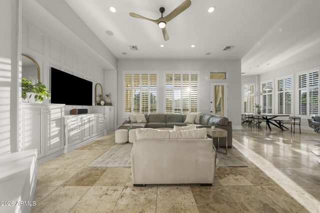 6544 S OAKWOOD Way, Gilbert, AZ 85298