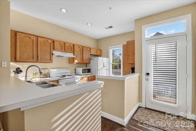 1049 Park West Drive, Charlotte, NC 28209