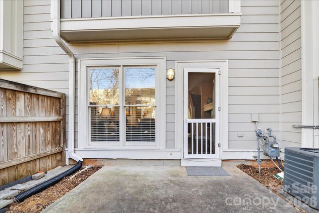 1049 Park West Drive, Charlotte, NC 28209