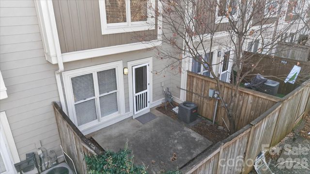 1049 Park West Drive, Charlotte, NC 28209