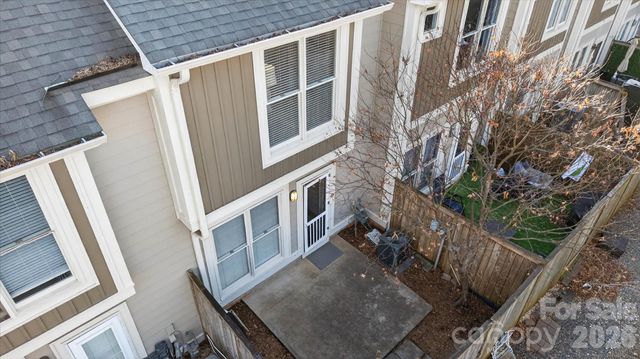 1049 Park West Drive, Charlotte, NC 28209