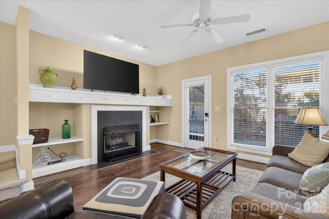 1049 Park West Drive, Charlotte, NC 28209