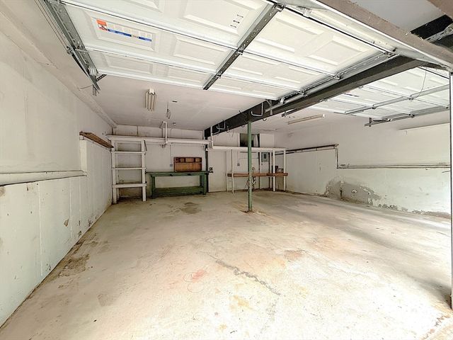 223 Boston Post Rd, Weston, MA 02493