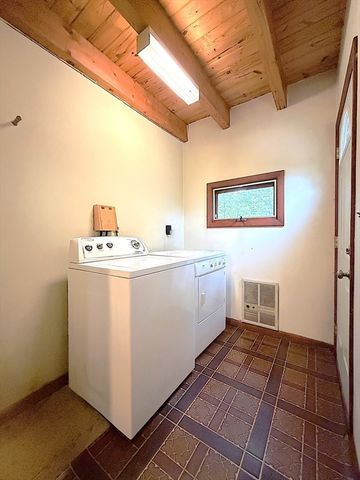 223 Boston Post Rd, Weston, MA 02493