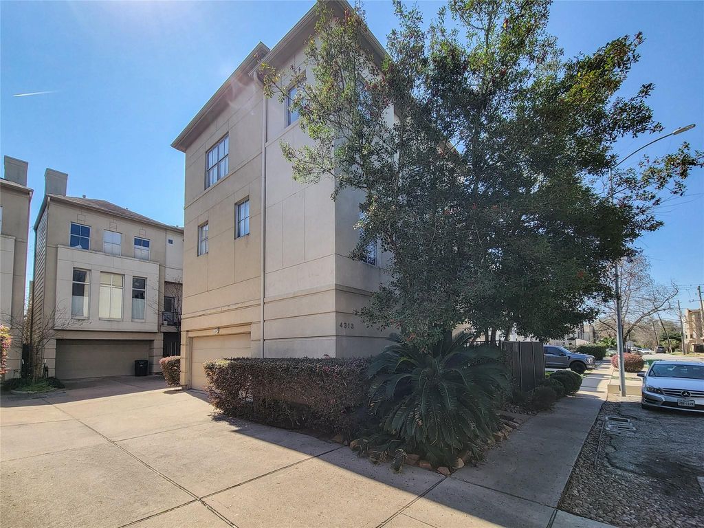 4313 Feagan Street A, Houston, TX 77007