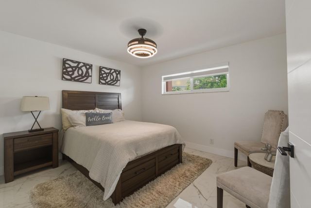 9523 N Hollybrook Lake Drive 103, Pembroke Pines, FL 33025