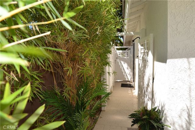 20962 Bandera Street, Woodland Hills, CA 91364