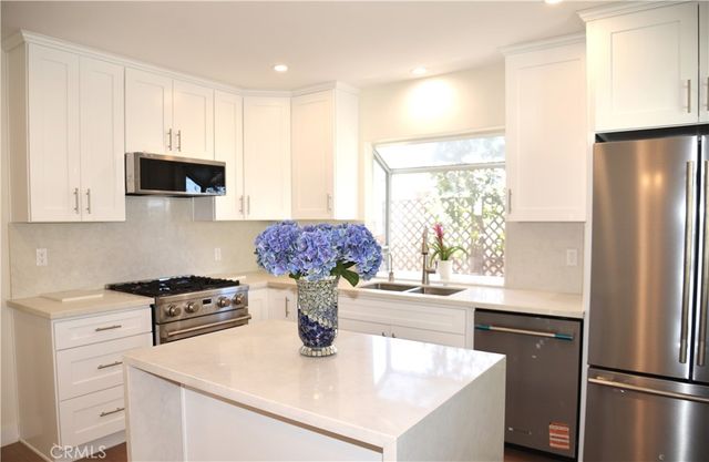 20962 Bandera Street, Woodland Hills, CA 91364
