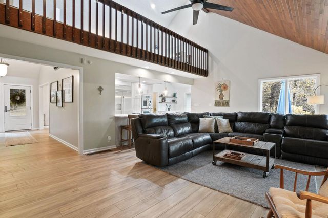 13464 State Route 664 S, Logan, OH 43138