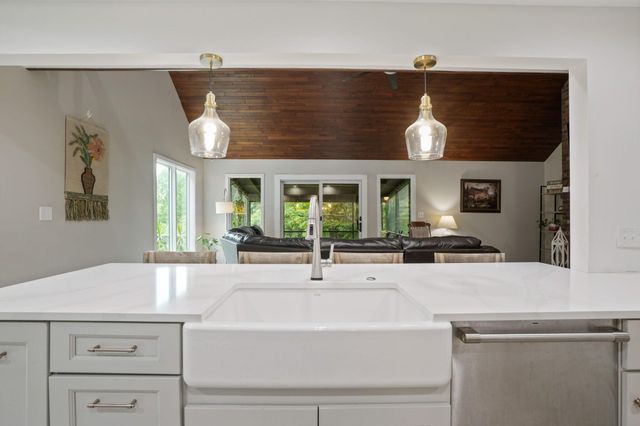 13464 State Route 664 S, Logan, OH 43138