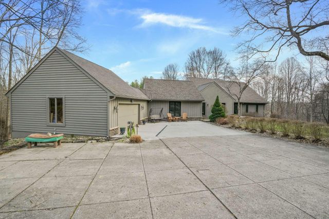 13464 State Route 664 S, Logan, OH 43138