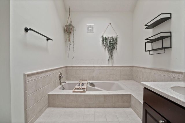 13464 State Route 664 S, Logan, OH 43138