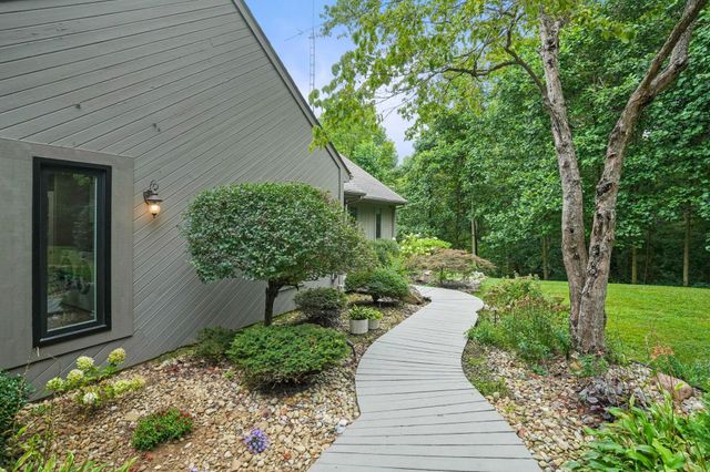 13464 State Route 664 S, Logan, OH 43138