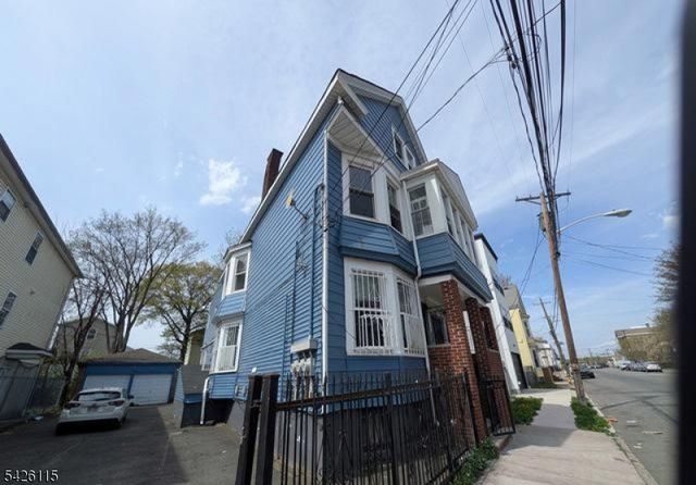 553 S 10Th St, Newark City, NJ 07103