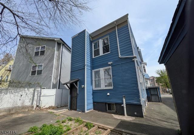 553 S 10Th St, Newark City, NJ 07103