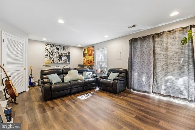 12047 KEMPS LANDING CIR, Manassas, VA 20109