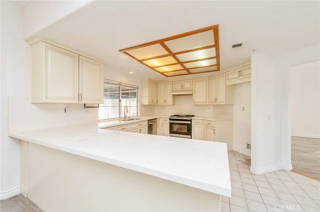 7915 Ocean, Fontana, CA 92336