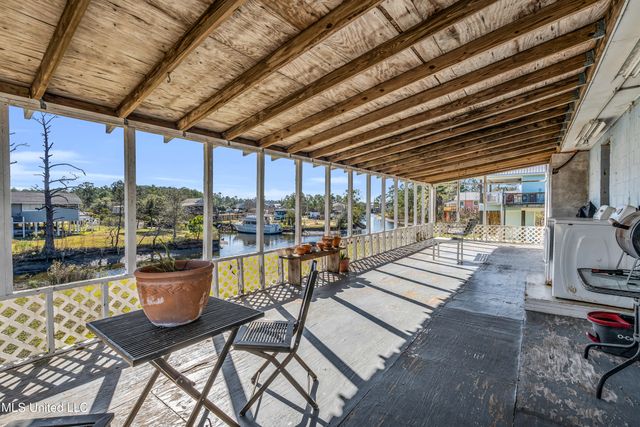 10210 Bayou View Drive, Bay Saint Louis, MS 39520