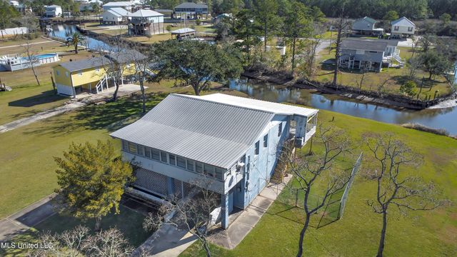 10210 Bayou View Drive, Bay Saint Louis, MS 39520