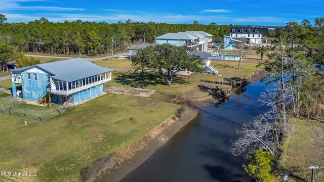 10210 Bayou View Drive, Bay Saint Louis, MS 39520