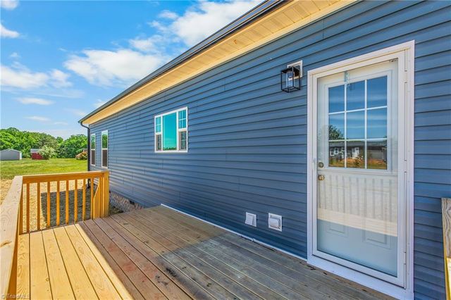4727 NC Highway 67, Boonville, NC 27011