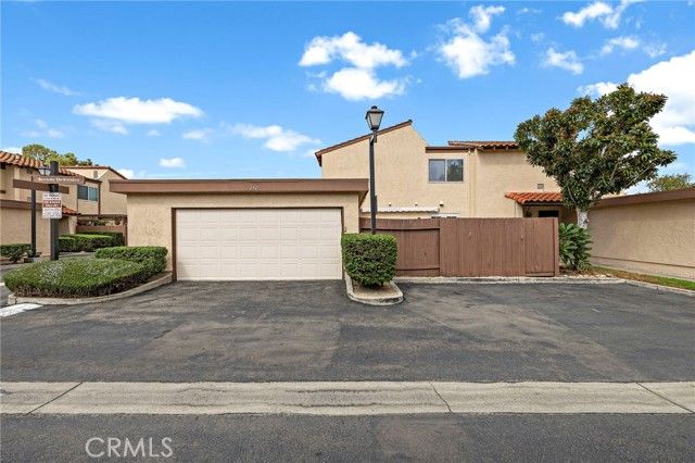 230 S Plaza De Domingos, Anaheim, CA 92807