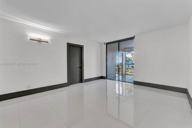 20441 NE 30th Ave 106-9, Aventura, FL 33180