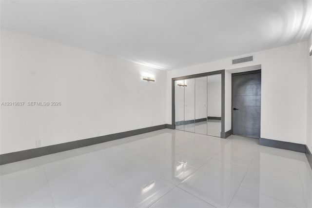 20441 NE 30th Ave 106-9, Aventura, FL 33180