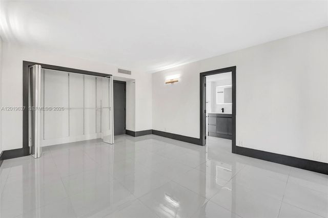 20441 NE 30th Ave 106-9, Aventura, FL 33180