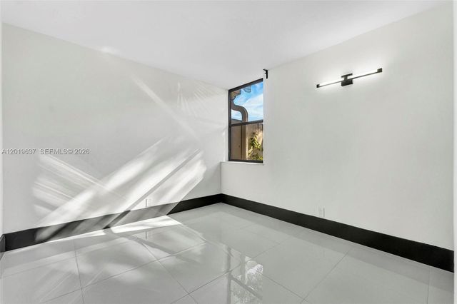 20441 NE 30th Ave 106-9, Aventura, FL 33180
