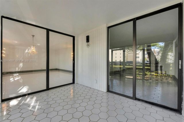 20441 NE 30th Ave 106-9, Aventura, FL 33180